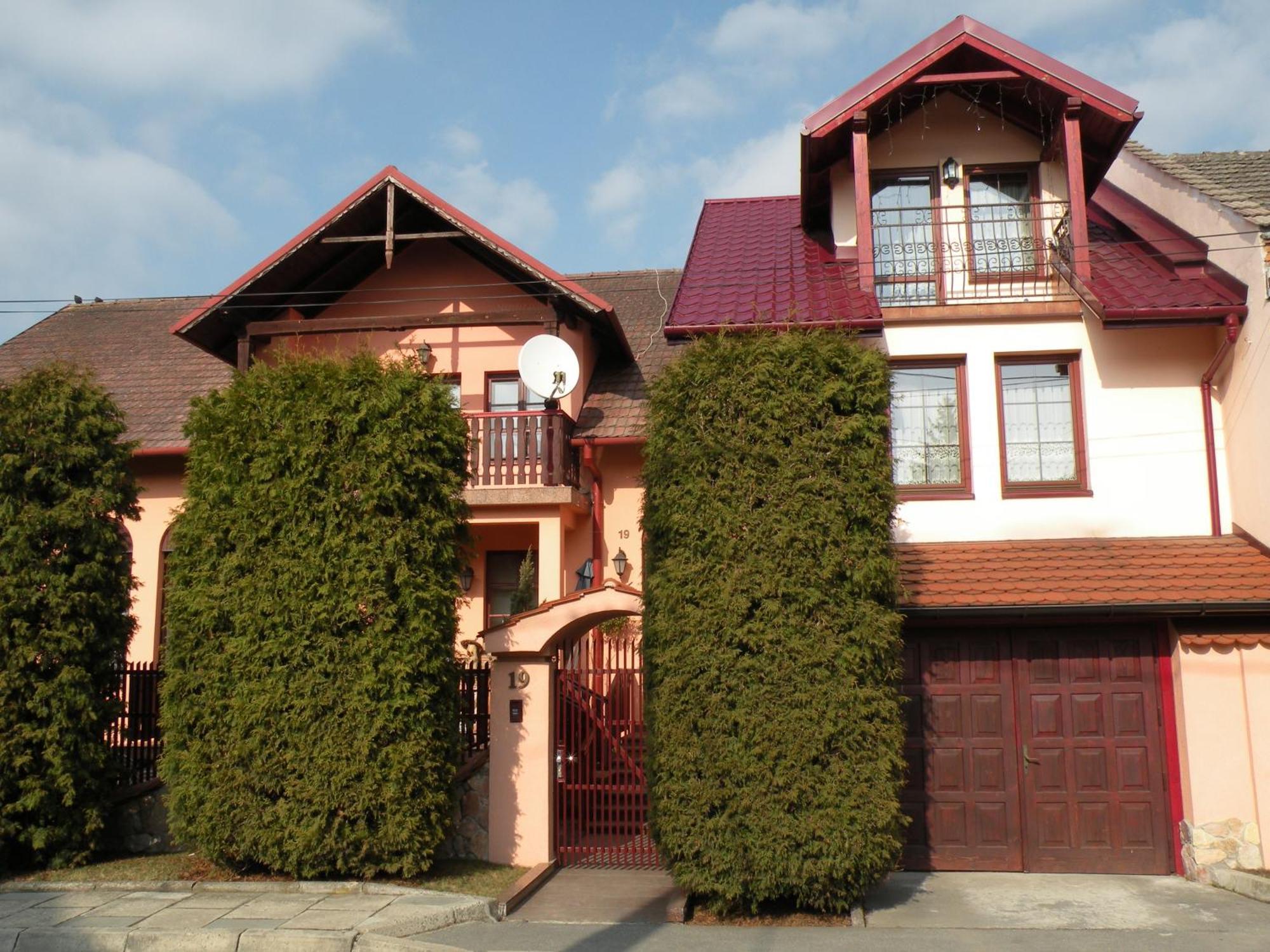 Dom Pod Tujami Bed & Breakfast Krakow Exterior photo